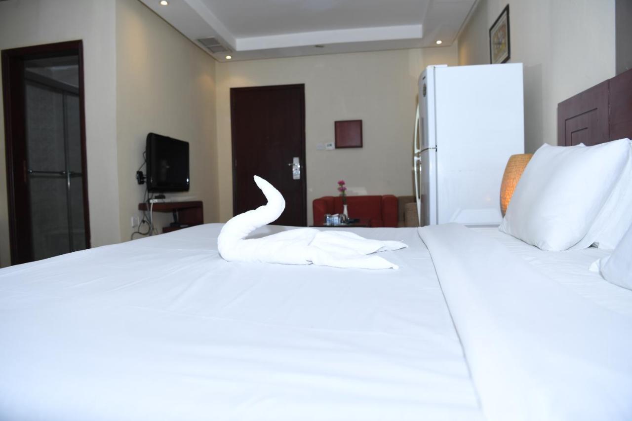 Continental Suite farwaniya Kuwait City Exterior foto